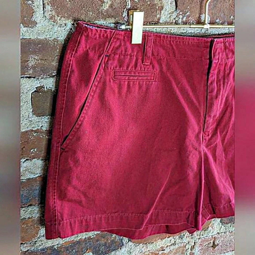 Tommy Hilfiger Women's Size 12 Red Shorts‎ w/ 4